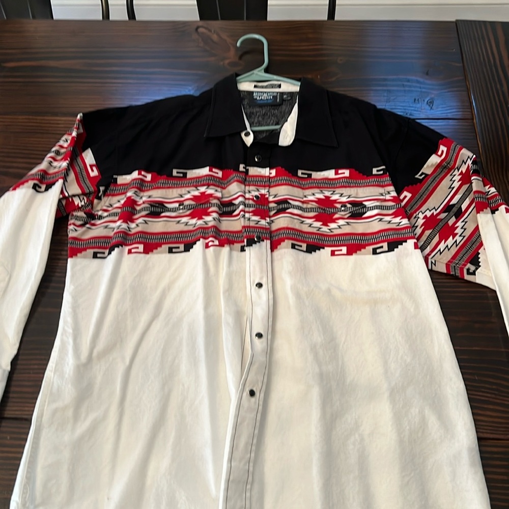 Brooks and Dunn Pearl snap button down shirt